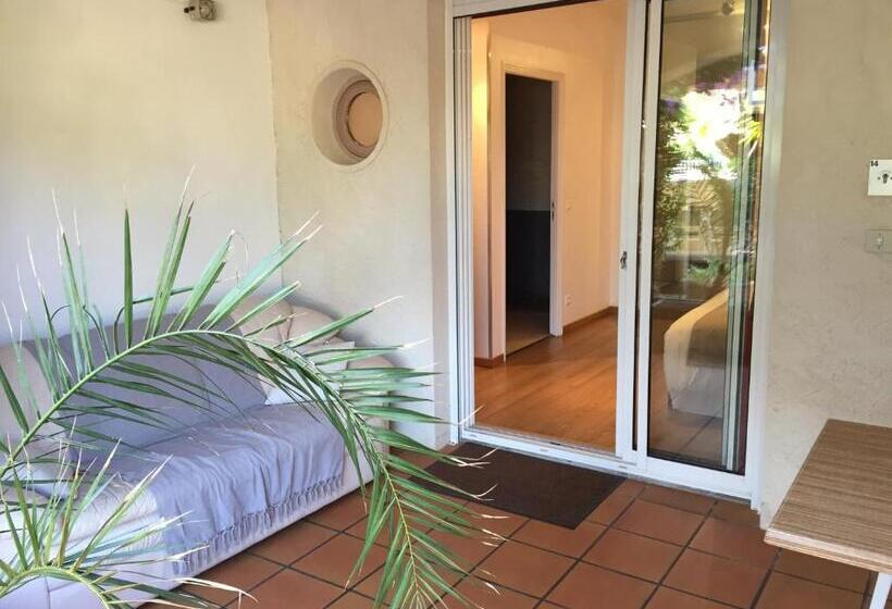 Номер Стандарт Вид на Сад, Hôtel Beau Soleil