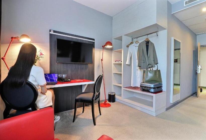 اتاق استاندارد با تخت بزرگ, Hôtel Des Lumières Lyon Meyzieu Arena Stadium