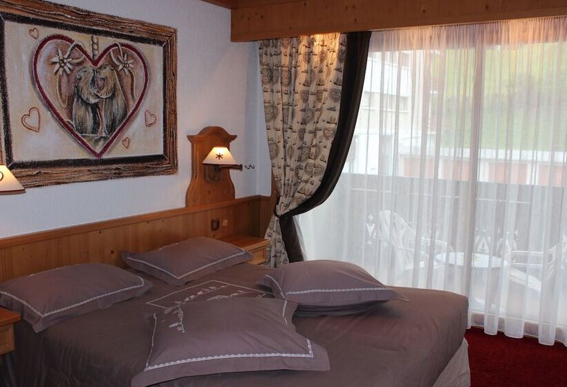 اتاق کلاسیک چهارنفره, Hôtel Macchi Restaurant & Spa