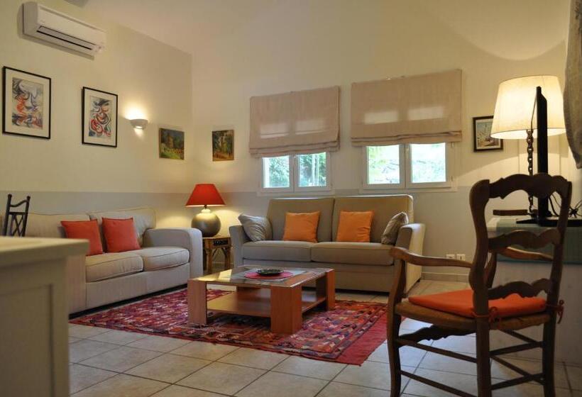 Suite with Terrace, La Bégude Du Pascouren