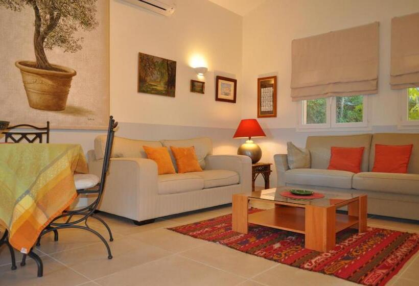Suite with Terrace, La Bégude Du Pascouren
