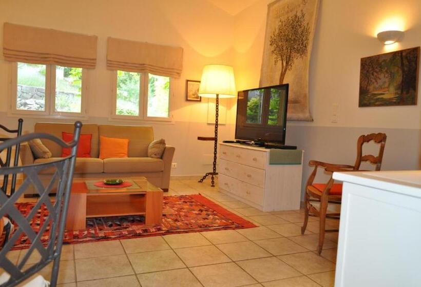 Suite with Terrace, La Bégude Du Pascouren
