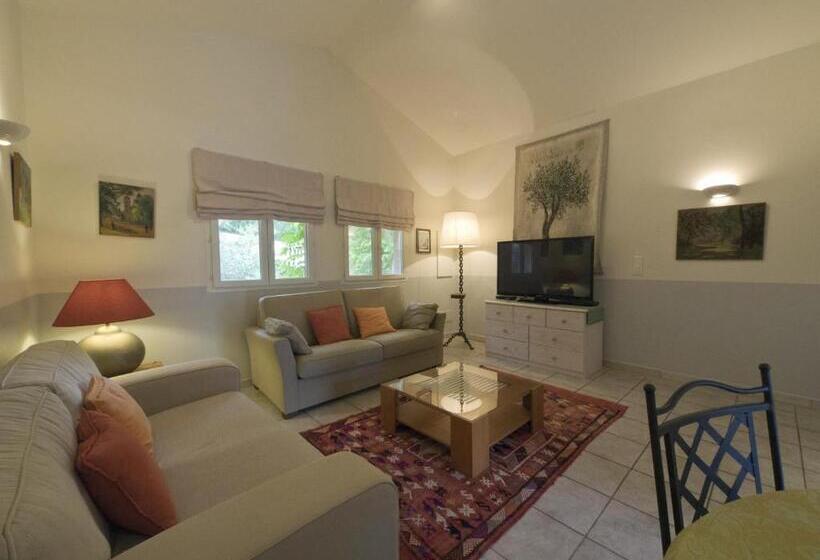 Suite with Terrace, La Bégude Du Pascouren