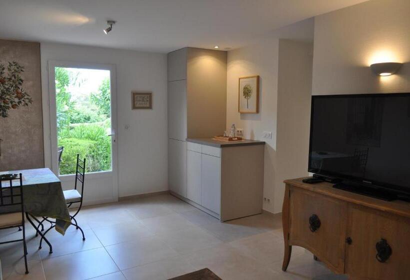 Suite with Terrace, La Bégude Du Pascouren