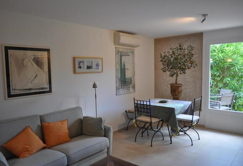 Suite with Terrace, La Bégude Du Pascouren