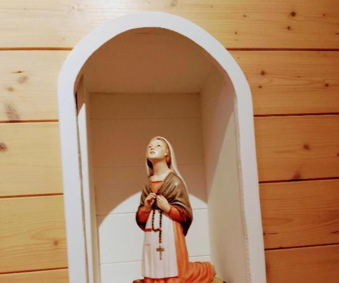 استودیو استاندارد با بالکن, Au Berceau De Bernadette
