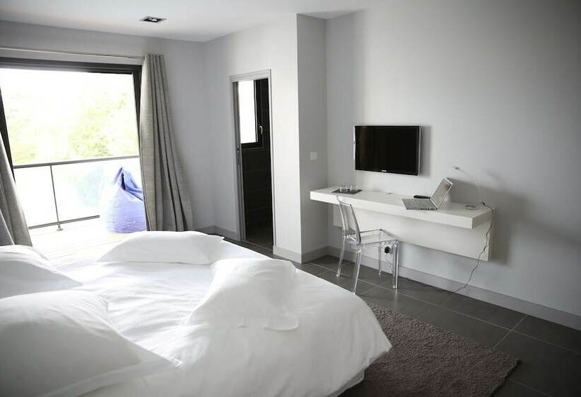 اتاق استاندارد با چشم‌انداز دریا, Villa Choriekin Lafitenia Resort