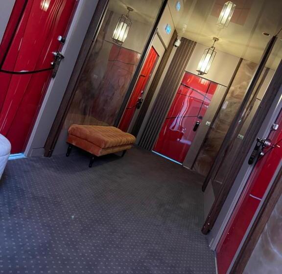 اتاق استاندارد چهار تخته, Hôtel Les 4 éléments