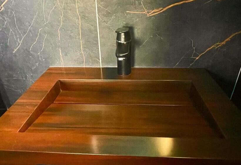اتاق استاندارد چهار تخته, Hôtel Les 4 éléments