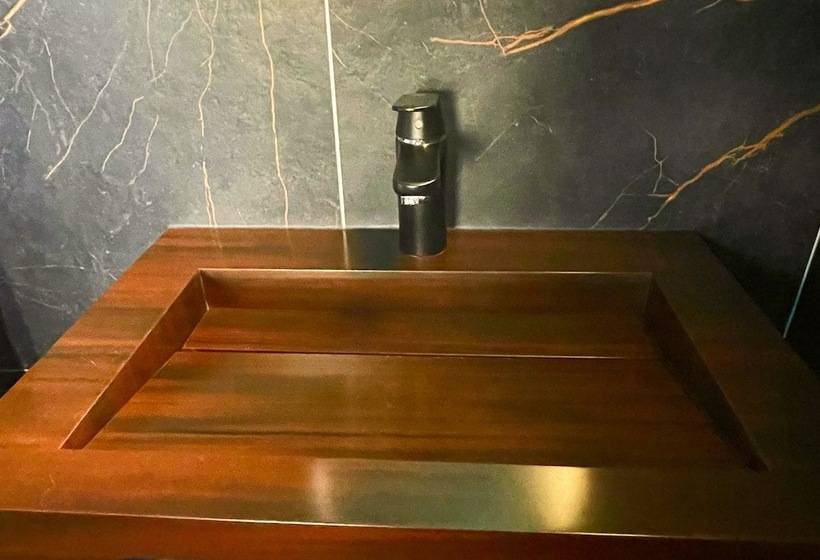 اتاق استاندارد چهار تخته, Hôtel Les 4 éléments