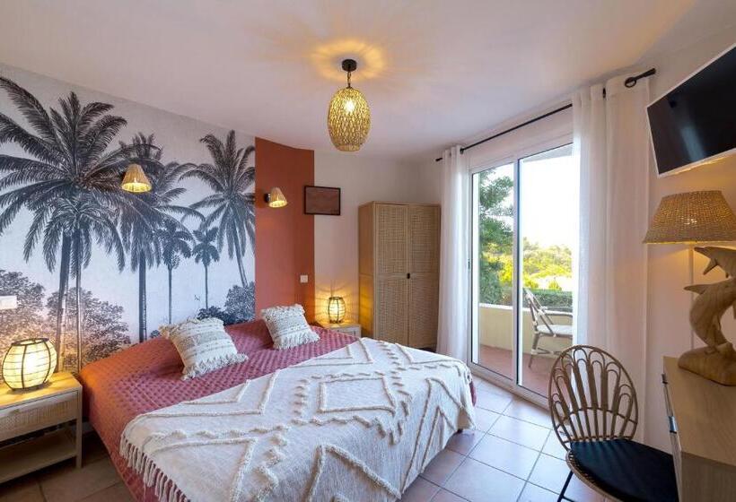اتاق استاندارد با تراس و چشم‌انداز دریا, Cap Riviera