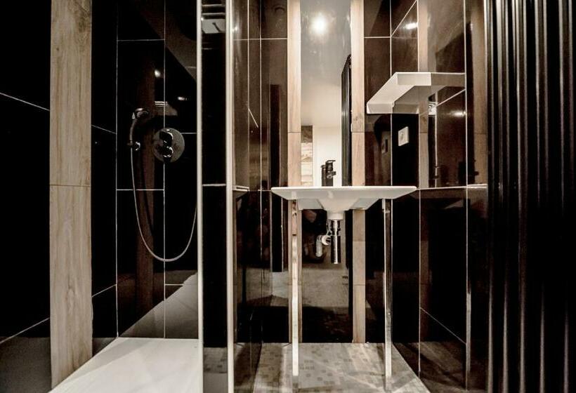 اتاق استاندارد سه نفره, Rock Noir & Spa