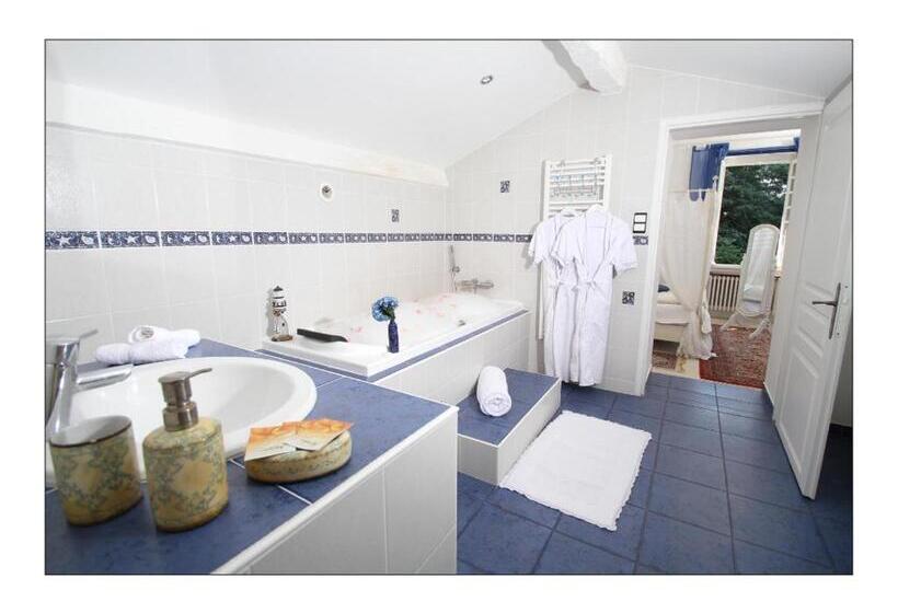 استودیوی لوکس, Villa Aimée Luxury Apartments With Heated Pool