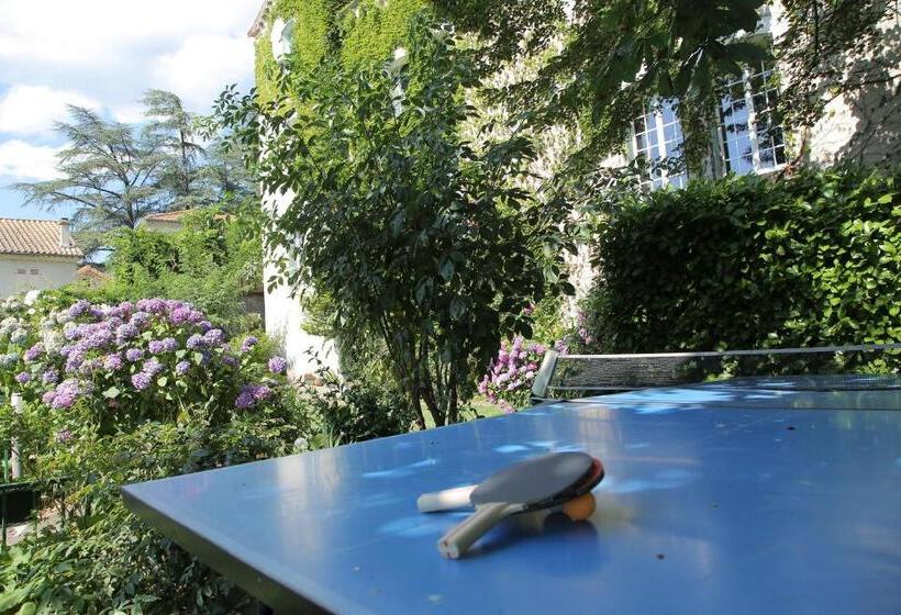 استودیوی لوکس, Villa Aimée Luxury Apartments With Heated Pool