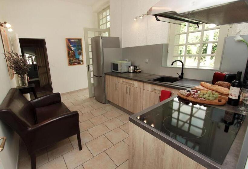 آپارتمان سوپریور 1 خوابه, Villa Aimée Luxury Apartments With Heated Pool