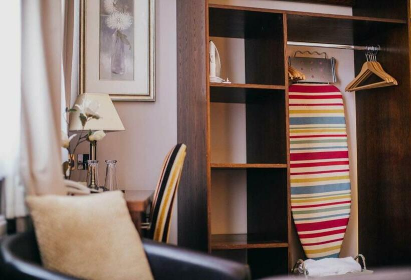 اتاق استاندارد, The Duke Of Edinburgh Hotel & Bar