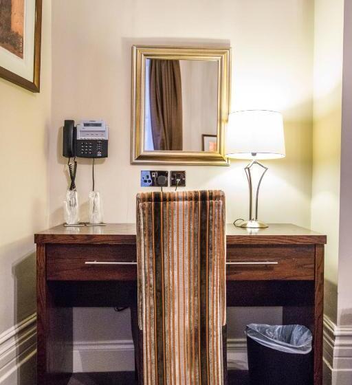 اتاق سوپریور, The Duke Of Edinburgh Hotel & Bar