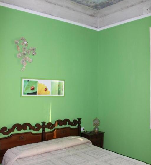 اتاق استاندارد سه نفره, B&b Calcio Storico
