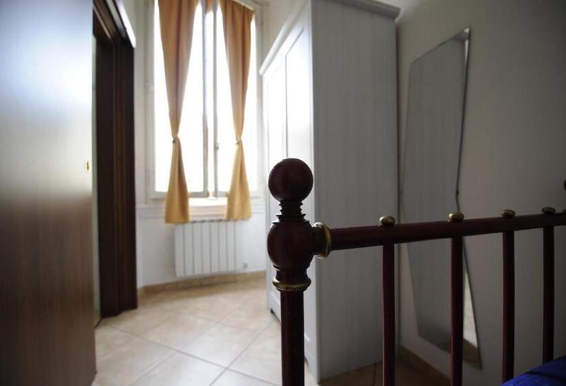 اتاق استاندارد یک نفره, B&b Calcio Storico