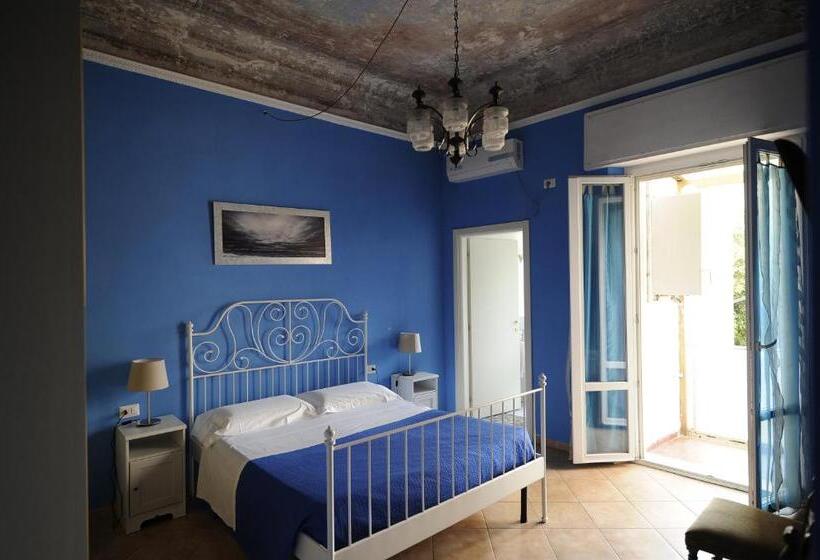 اتاق استاندارد سه نفره, B&b Calcio Storico