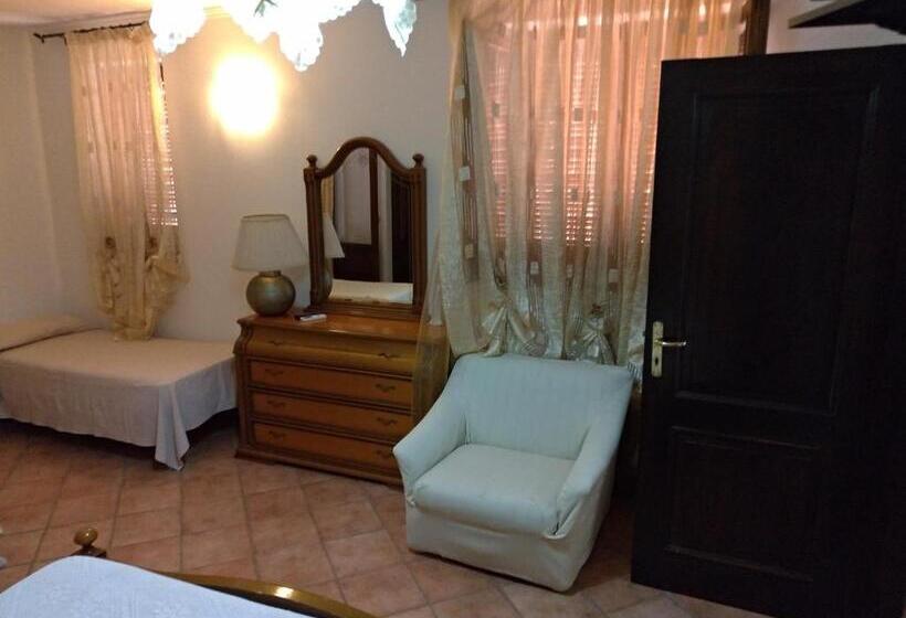 Quarto Triplo Standart, Bed & Breakfast Laino