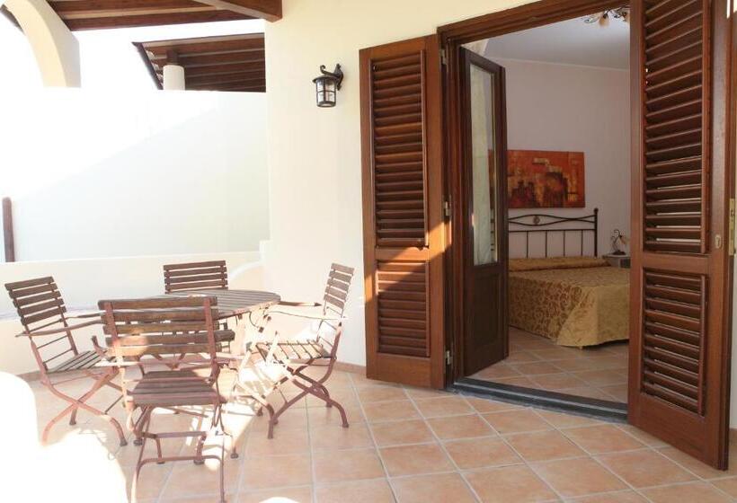 اتاق استاندارد سه نفره, Borgo Eolie