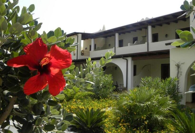Economy Quadruple Room, Borgo Eolie
