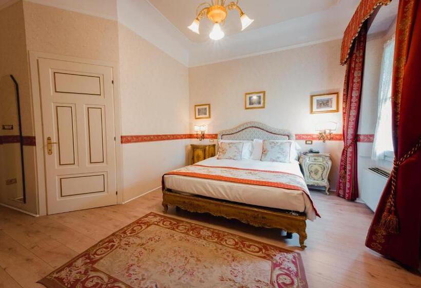 اتاق کلاسیک, Castello Di Spessa   Residenze D Epoca