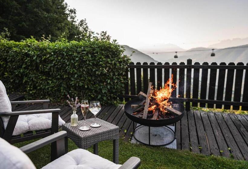 سوییت با چشم‌انداز باغ, Chalet Grumer Suites&spa