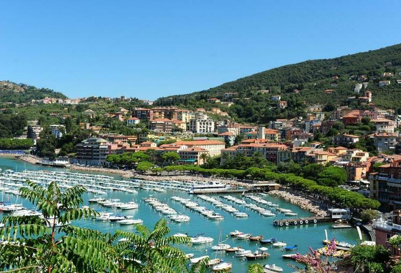 اتاق کلاسیک, Italia