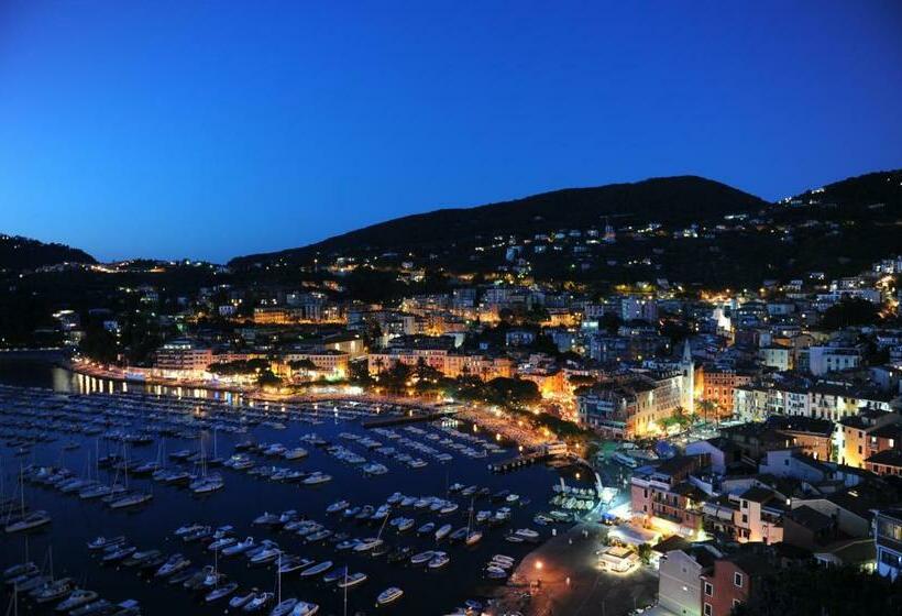 اتاق کلاسیک, Italia