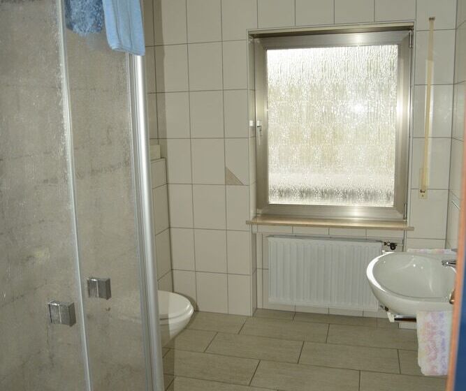 اتاق استاندارد سه نفره, Leise Garni Willingen