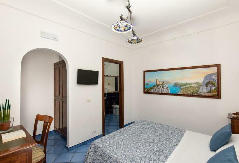 اتاق لوکس با چشم‌انداز دریا, Monte Solaro Bed & Breakfast