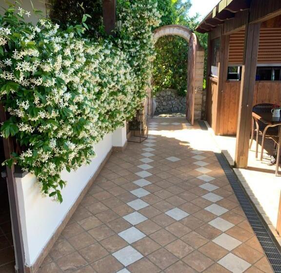اتاق استاندارد, Monte Solaro Bed & Breakfast
