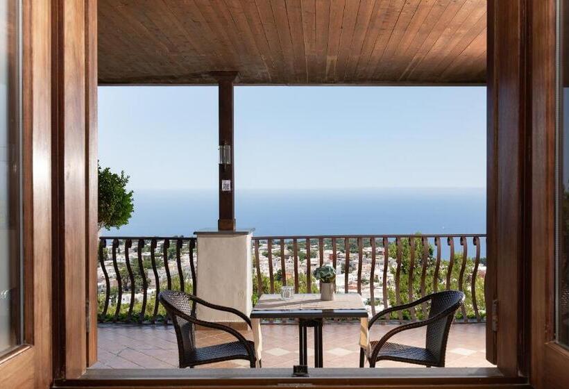 اتاق لوکس با بالکن و چشم‌انداز دریا, Monte Solaro Bed & Breakfast