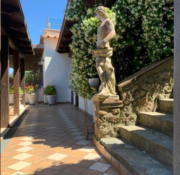 اتاق لوکس با بالکن و چشم‌انداز دریا, Monte Solaro Bed & Breakfast