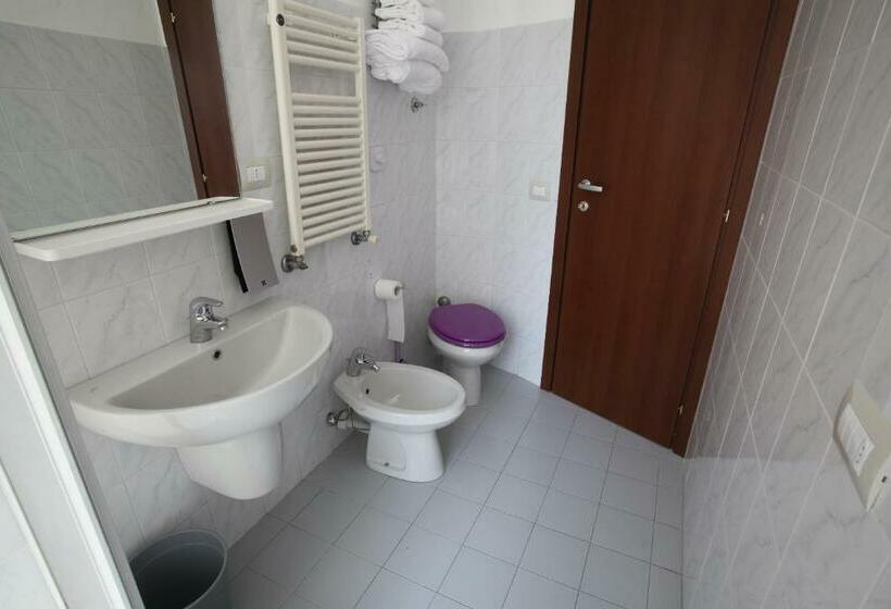 Chambre Standard, Nologo