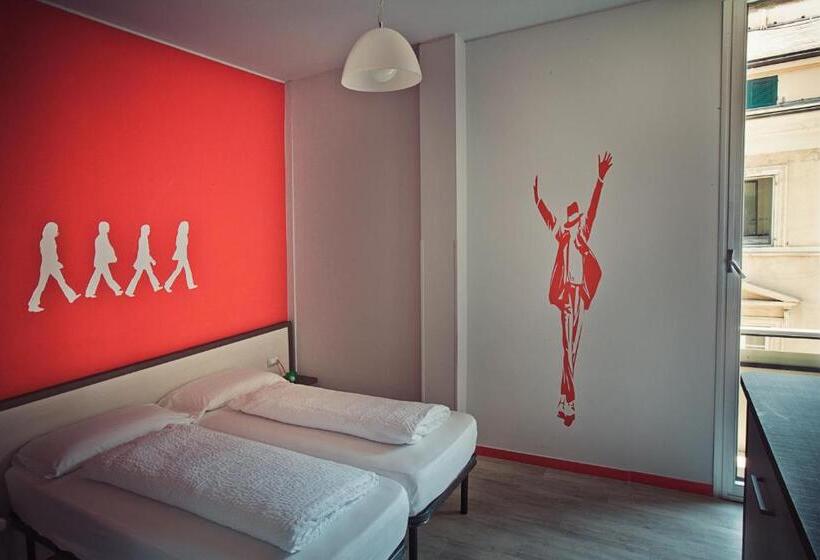 Chambre Triple Standard, Nologo