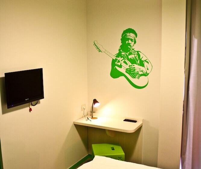 Chambre Standard, Nologo