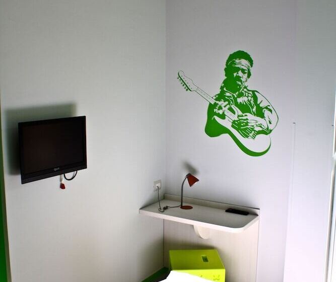 Chambre Standard, Nologo