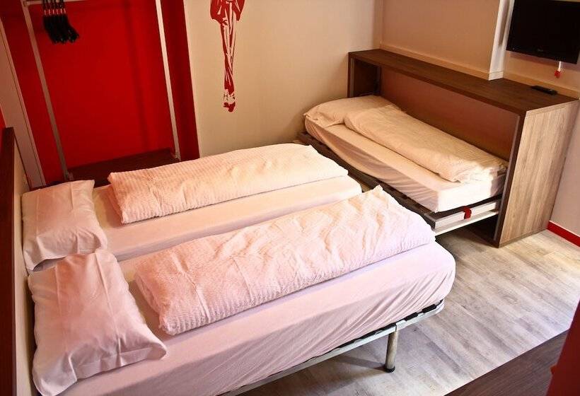 Chambre Triple Standard, Nologo