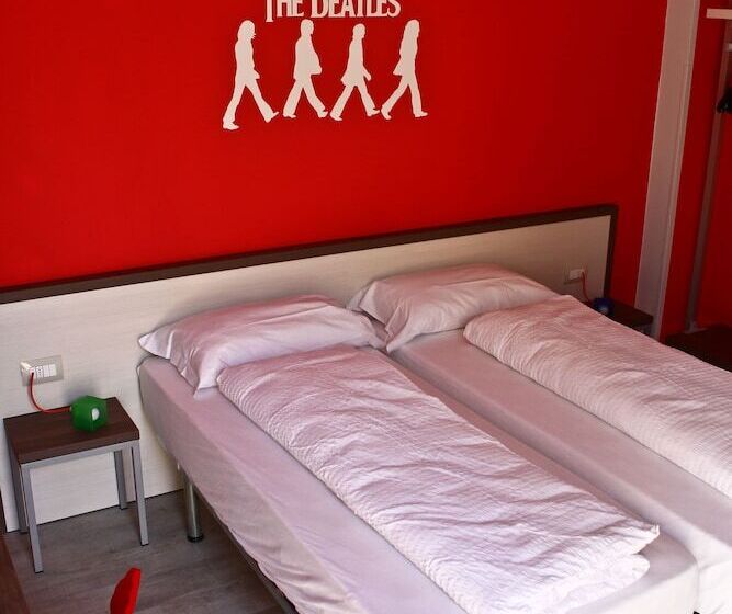 Chambre Triple Standard, Nologo