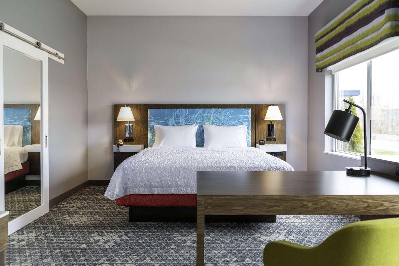 Chambre Triple Standard, Nologo