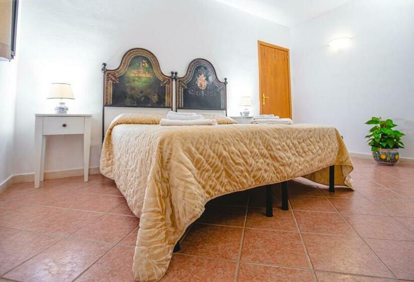 اتاق استاندارد, Nuovo Castello Crisilio