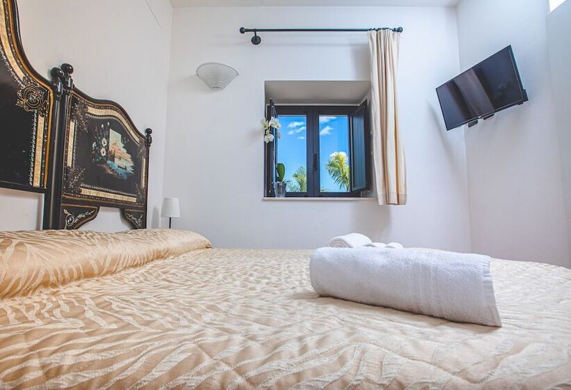اتاق عادی, Nuovo Castello Crisilio