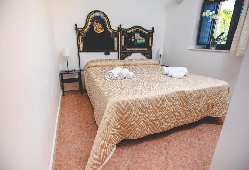 اتاق عادی, Nuovo Castello Crisilio
