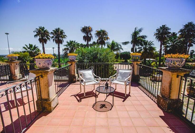 اتاق استاندارد با تراس, Nuovo Castello Crisilio