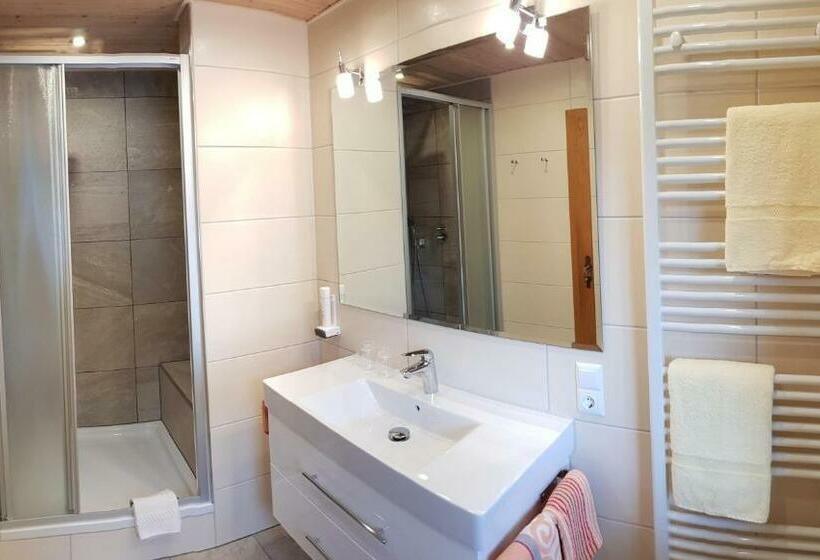 1 Bedroom Apartment Lake View, Pension Hubertus