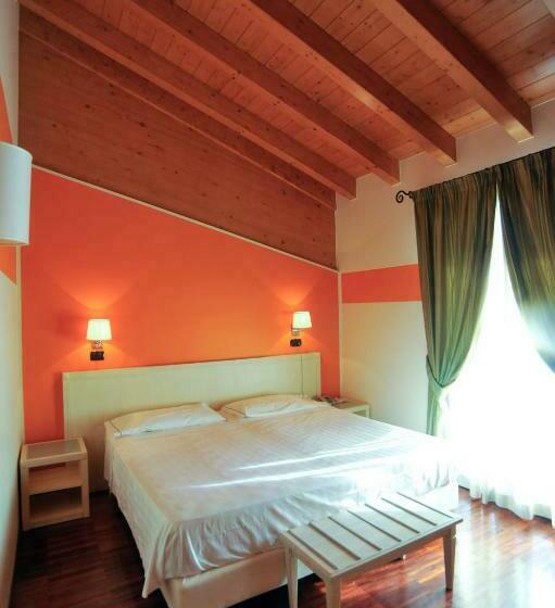 اتاق استاندارد با چشم‌انداز دریاچه, Ristorante Vecchia Riva