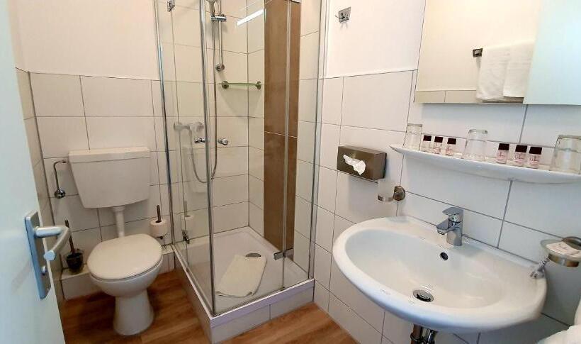 اتاق استاندارد, Sevda S Hotel Garni Weinforth